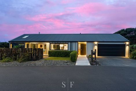 Photo of property in 14 Ferndale Drive, Waikanae, 5036