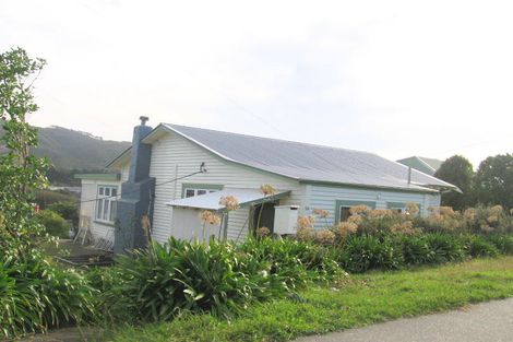 Photo of property in 28 Awatea Street, Ranui, Porirua, 5024