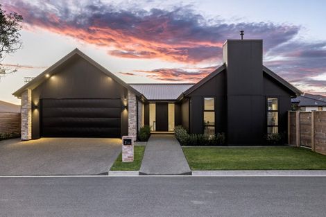 Photo of property in 2 Gabriela Close, Pyes Pa, Tauranga, 3112