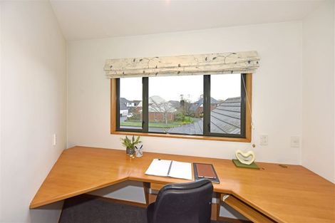 Photo of property in 10 Parkham Drive, Burnside, Christchurch, 8053