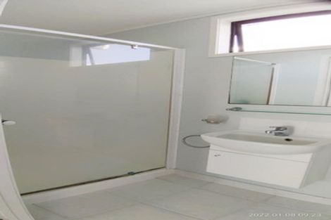 Photo of property in 722 East Coast Road, Pinehill, Auckland, 0632