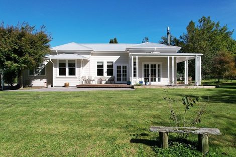 Photo of property in 365 Corbett Road, Paraite, New Plymouth, 4373