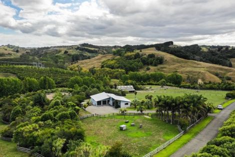 Photo of property in 126 Brownhill Road, Whitford, Manurewa, 2576