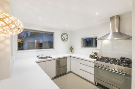 Photo of property in 34 Churchill Avenue, Hokowhitu, Palmerston North, 4410