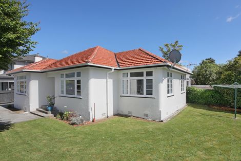 Photo of property in 35 Hardie Street, Hokowhitu, Palmerston North, 4410