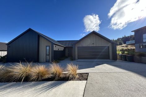 Photo of property in 62 Kirimoko Crescent, Wanaka, 9305