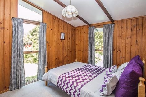 Photo of property in 13 Reynolds Place, Torbay, Auckland, 0630