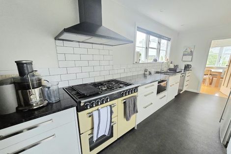 Photo of property in 106 Campbell Street, Karori, Wellington, 6012