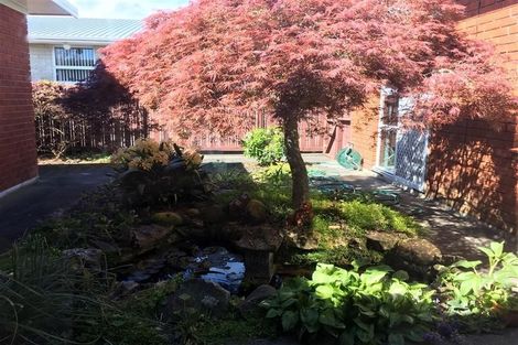 Photo of property in 10 Cumberland Street, Merrilands, New Plymouth, 4312