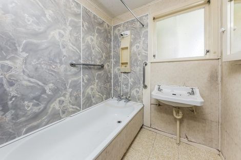 Photo of property in 16 Eastburn Street, Papakura, 2110