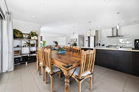 Photo of property in 9 Fitzgerald Road, Drury, 2113