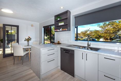 Photo of property in 1/9 Claverley Gardens, Avonhead, Christchurch, 8042