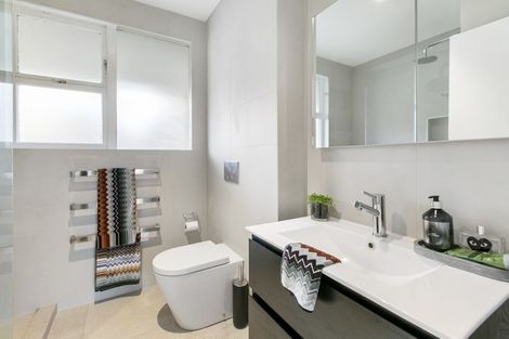 Photo of property in 13a Emmett Street, Herne Bay, Auckland, 1011