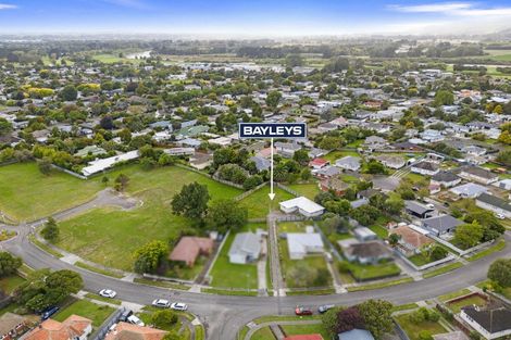Photo of property in 34 Crewe Crescent, Hokowhitu, Palmerston North, 4410