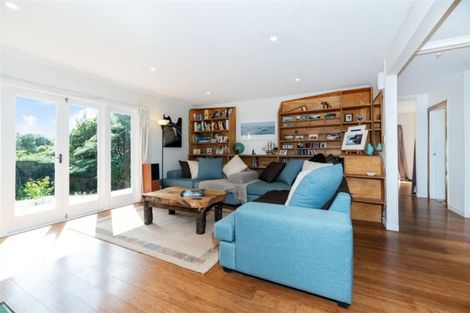 Photo of property in 136 Piha Road, Piha, New Lynn, 0772