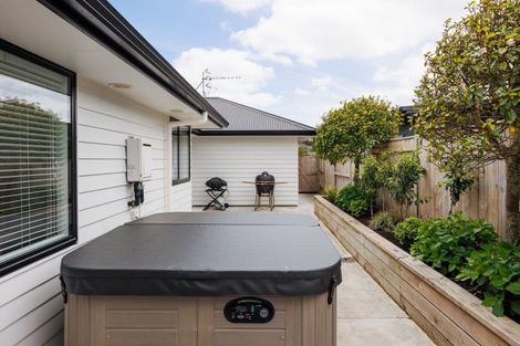 Photo of property in 94 Rosalie Terrace, Kelvin Grove, Palmerston North, 4414