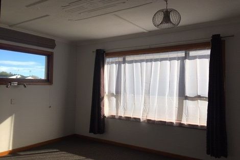 Photo of property in 290 Tay Street, Turnbull Thomson Park, Invercargill, 9810