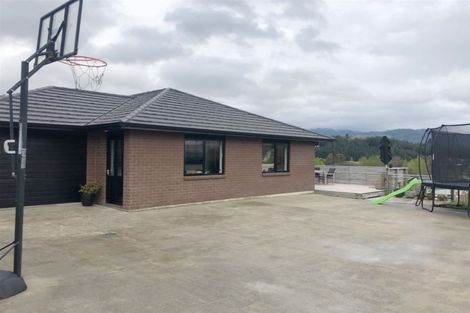 Photo of property in 56 Sunstone Crescent, Brown Owl, Upper Hutt, 5018