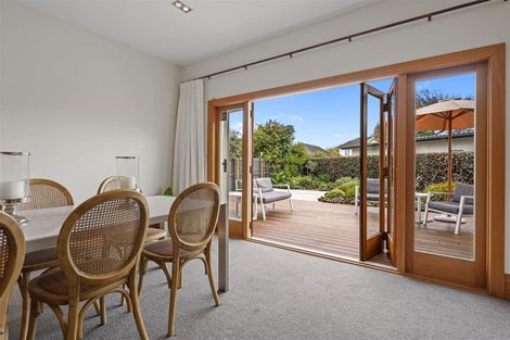 Photo of property in 1 Bradnor Road, Fendalton, Christchurch, 8052