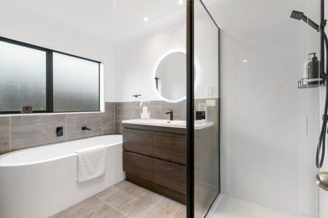 Photo of property in 12 Brittas Place, East Tamaki, Auckland, 2016