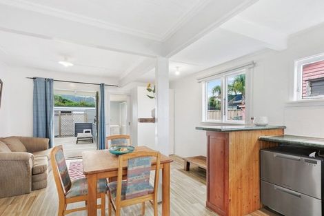 Photo of property in 18 Brighton Road, Waihi Beach, 3611