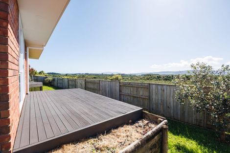 Photo of property in 20 Johnstone Drive, Fitzherbert, Palmerston North, 4410