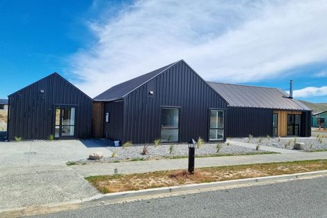 Photo of property in 2 Jimmys Lane, Lake Tekapo, 7999