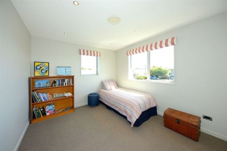 Photo of property in 156a Avonhead Road, Ilam, Christchurch, 8041