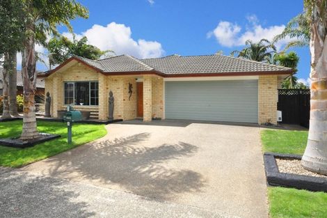 Photo of property in 43 Blackwood Drive, Wattle Downs, Auckland, 2103