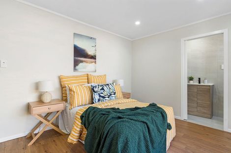 Photo of property in 2/8 Wilbur Place, Pakuranga Heights, Auckland, 2010