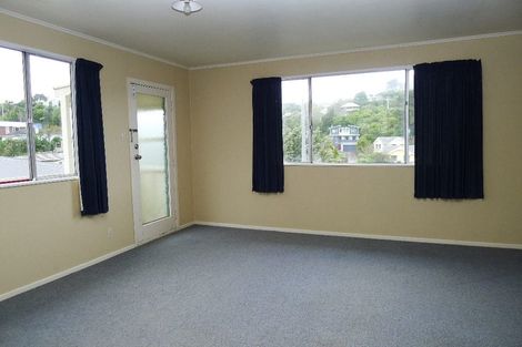 Photo of property in 137b Newlands Road, Newlands, Wellington, 6037