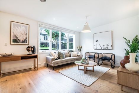 Photo of property in 36 Old Lake Road, Narrow Neck, Auckland, 0624