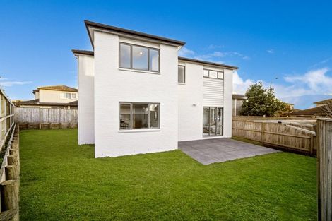 Photo of property in 16 Darion Drive, Flat Bush, Auckland, 2019