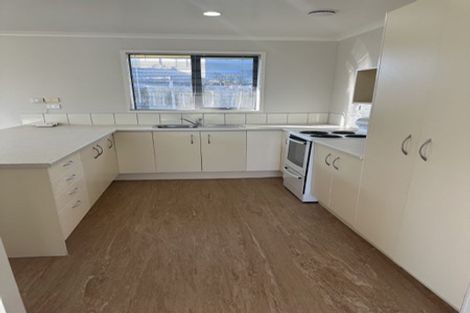 Photo of property in 2 Reef Place, Mangere, Auckland, 2022