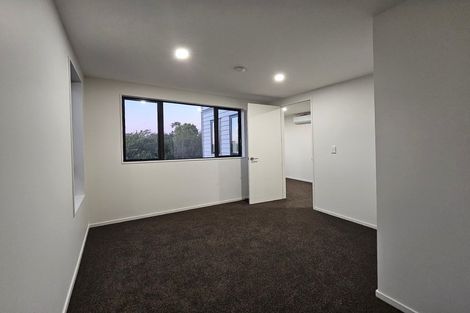 Photo of property in 8 Lewis Road, Pakuranga, Auckland, 2010