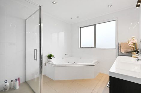 Photo of property in 16 Whistler Close, Rototuna North, Hamilton, 3210