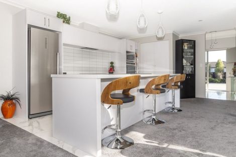 Photo of property in 3 Fortis Place, Riverdale, Gisborne, 4010