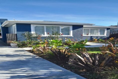 Photo of property in 137 Cornfoot Street, Castlecliff, Whanganui, 4501