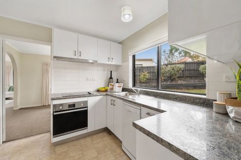 Photo of property in 1/15 Benygloe Place, Highland Park, Auckland, 2010