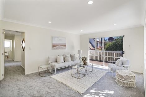 Photo of property in 2/29 Landscape Road, Papatoetoe, Auckland, 2025