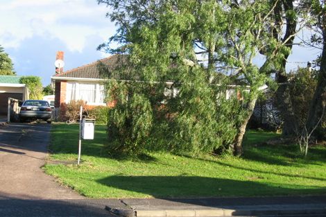 Photo of property in 4 Amberley Avenue, Te Atatu South, Auckland, 0610