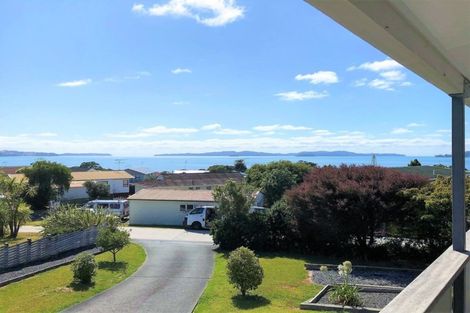 Photo of property in 20 Ngatira Place, Snells Beach, 0920