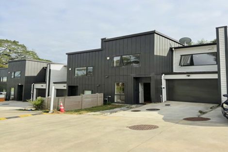 Photo of property in 32 Korokio Lane, Henderson, Auckland, 0612