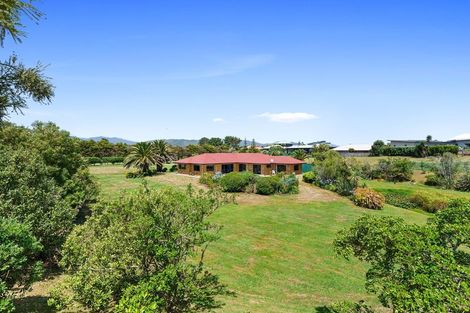 Photo of property in 47 Rutherford Drive, Waikanae Beach, Waikanae, 5036