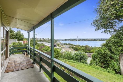 Photo of property in 8/14 Williams Street, Tauranga, 3110
