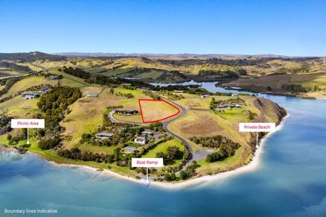 Photo of property in 16a Salt River View Road, Kaiwaka, 0573