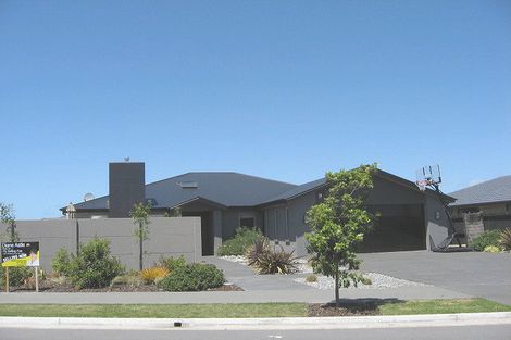 Photo of property in 28 Ruahine Place, Parklands, Christchurch, 8083