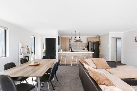 Photo of property in 15 Godwit Lane, Welcome Bay, Tauranga, 3112