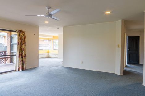 Photo of property in 7 Edgewater Grove, Whakatane, 3120