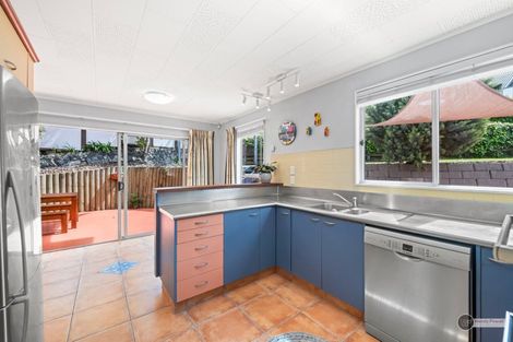 Photo of property in 74 Tirohanga Road, Tirohanga, Lower Hutt, 5010